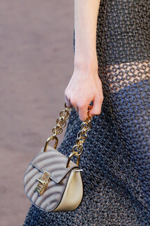 Details Chloé Fall 2018 Ready-to-Wear , Детали коллекции Хлоя осень зима 2018 , Fashion show , неделя моды в Париже , PFW , Paris Fashion Week , Mainstyles